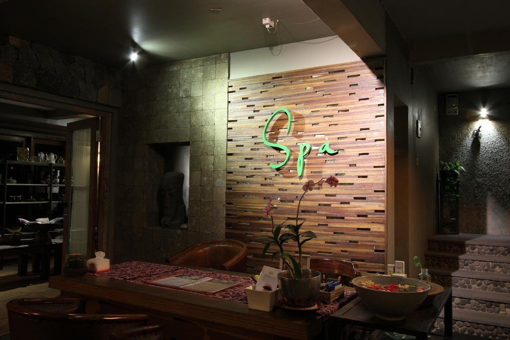 Rumah Batu Boutique Hotel Solo Esterno foto