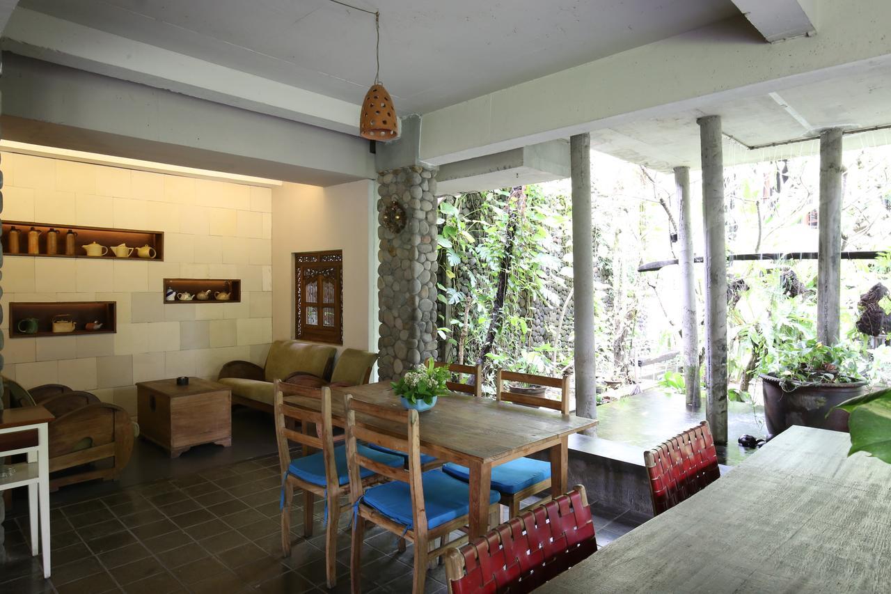 Rumah Batu Boutique Hotel Solo Esterno foto