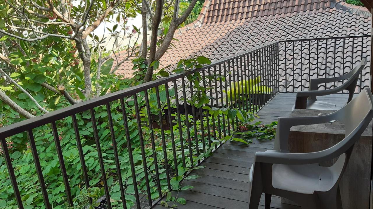 Rumah Batu Boutique Hotel Solo Esterno foto