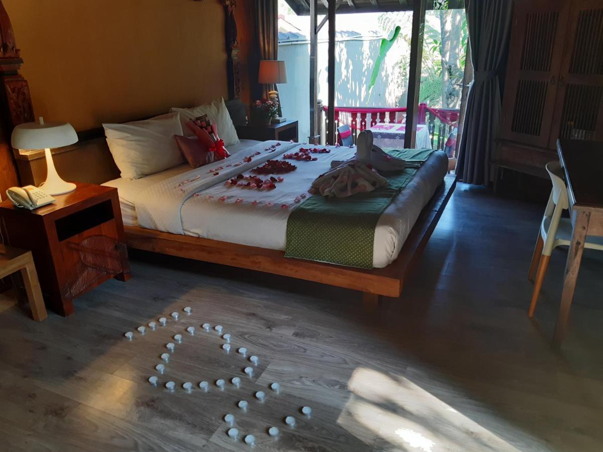 Rumah Batu Boutique Hotel Solo Esterno foto